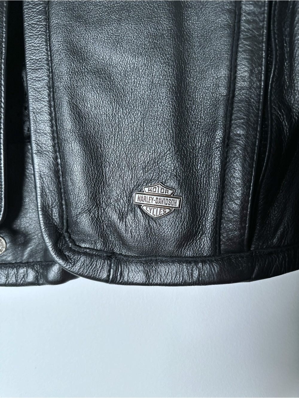 Authentic Harley-Davidson Vintage Leather Jacket (98156-03VW) - Women’s XS - Picture 4 of 16